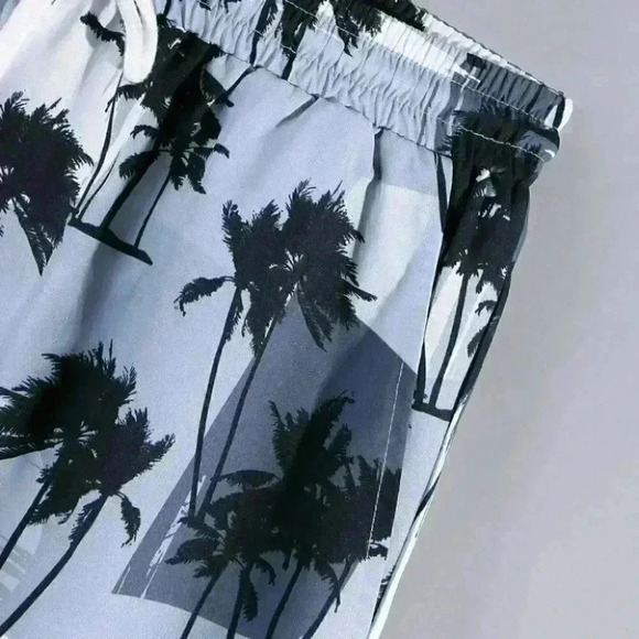 White Vacation Style Men's Tropical Print Shorts - Picture 3 of 4